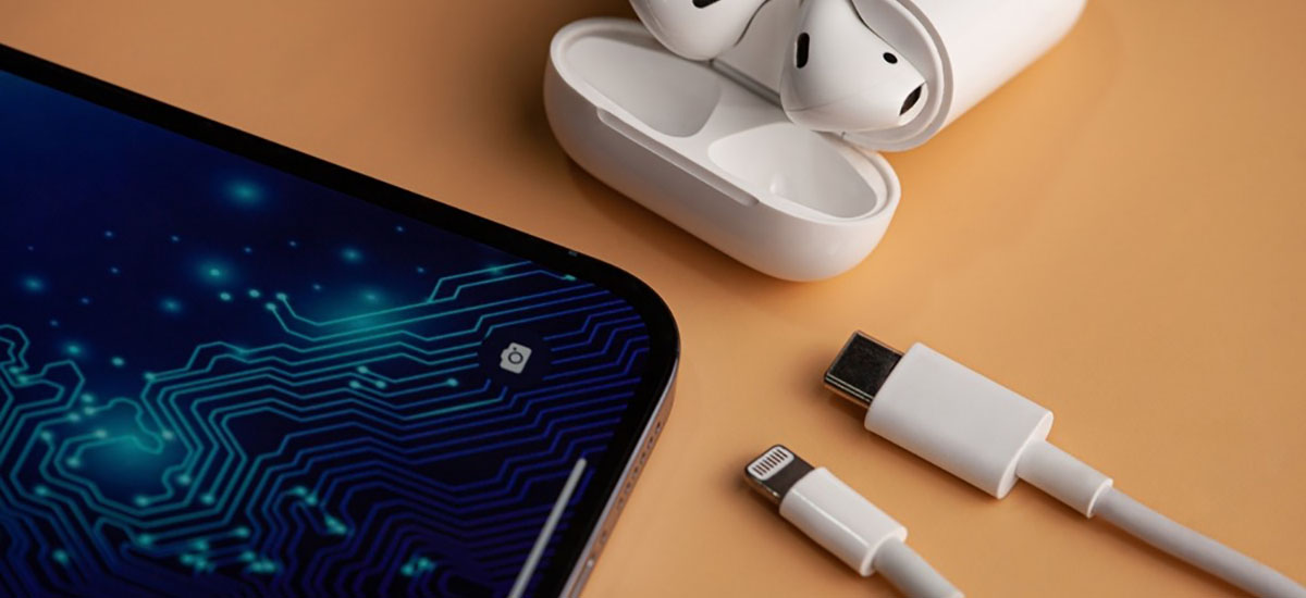 مگ سیف یا لایتنینگ | انتخاب بهترین شارژر ایفون 5 مگ سیف یا لایتنینگ | انتخاب بهترین شارژر ایفون