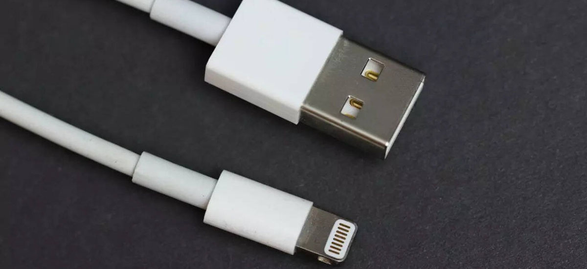 کابل لایتنینگ چیست؟ راهنمای کامل 2025 2 کابل لایتنینگ چیست؟ راهنمای کامل 2025کابل لایتنینگ چیست؟ راهنمای کامل 2025