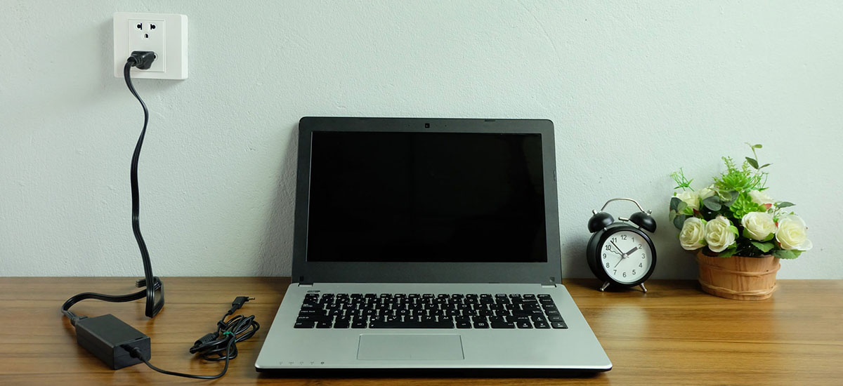 شارژر لپتاپ چند وات مصرف میکند؟ راهنمای کامل 12 شارژر لپتاپ چند وات مصرف میکند؟ راهنمای کامل